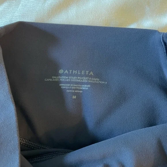 Athleta Salutation Stash Cropped Leggings - Picture 2 of 3